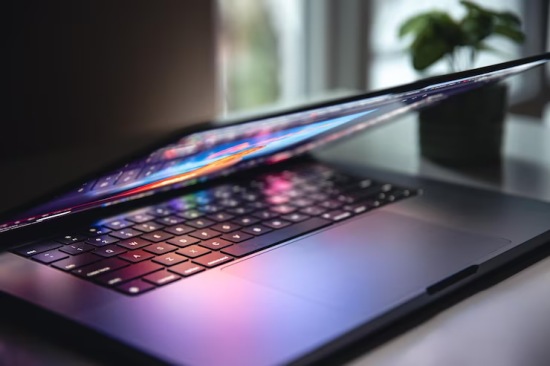 Asus Laptop Ekran Değişimi